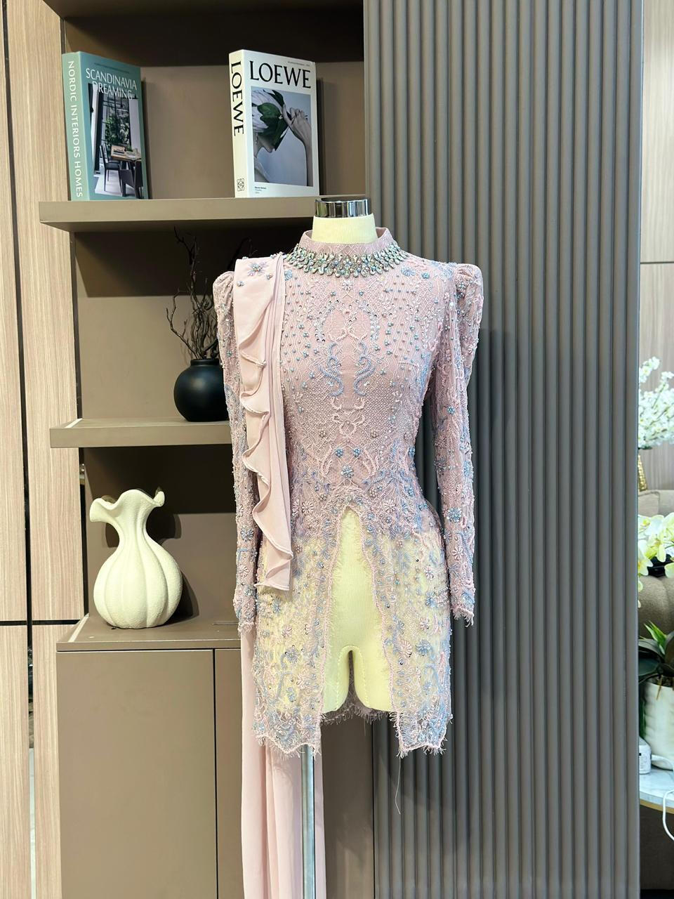 SAKURA | Rp. 385.000 | Suitetable for hijab | LD 100-110 bisa resize | Color : Soft pink | Include : Rok Songket dan Hijab
